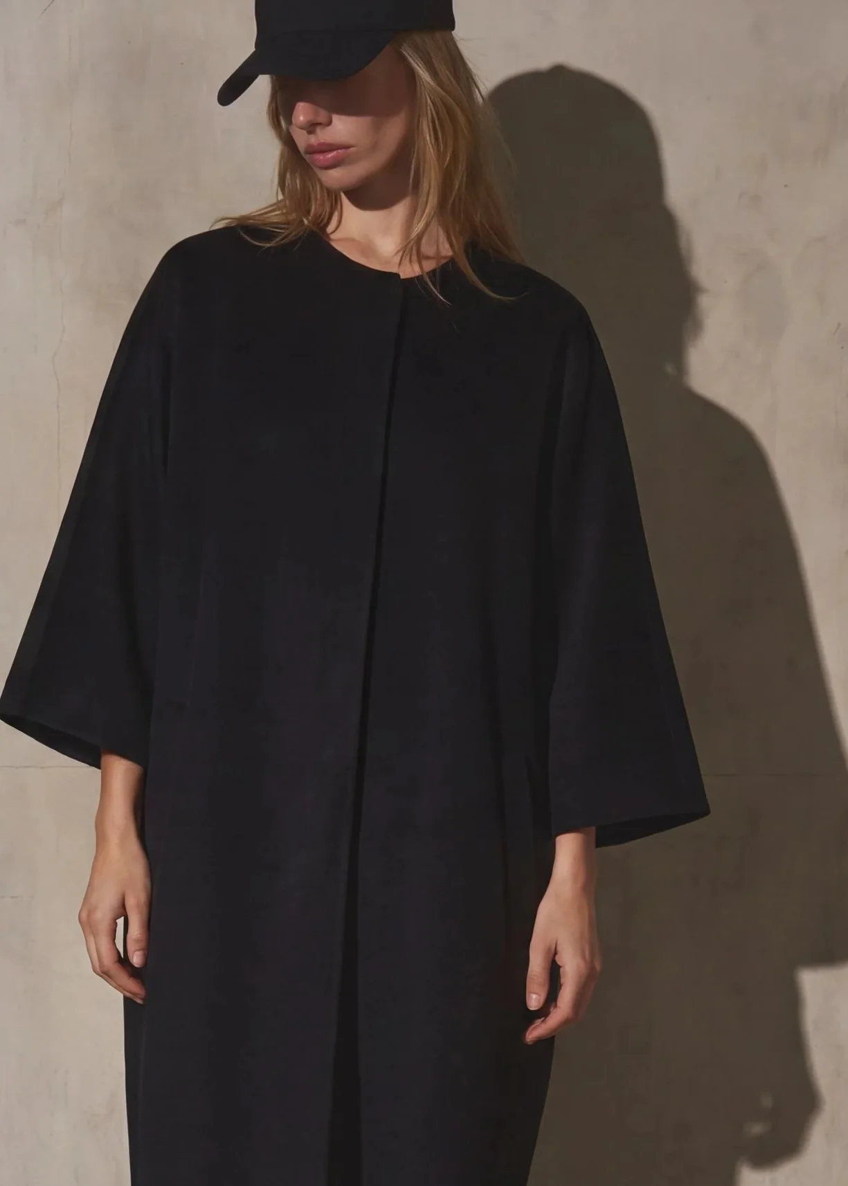 COLLARLESS CASHMERE BELTED COAT - Noir - Image 3