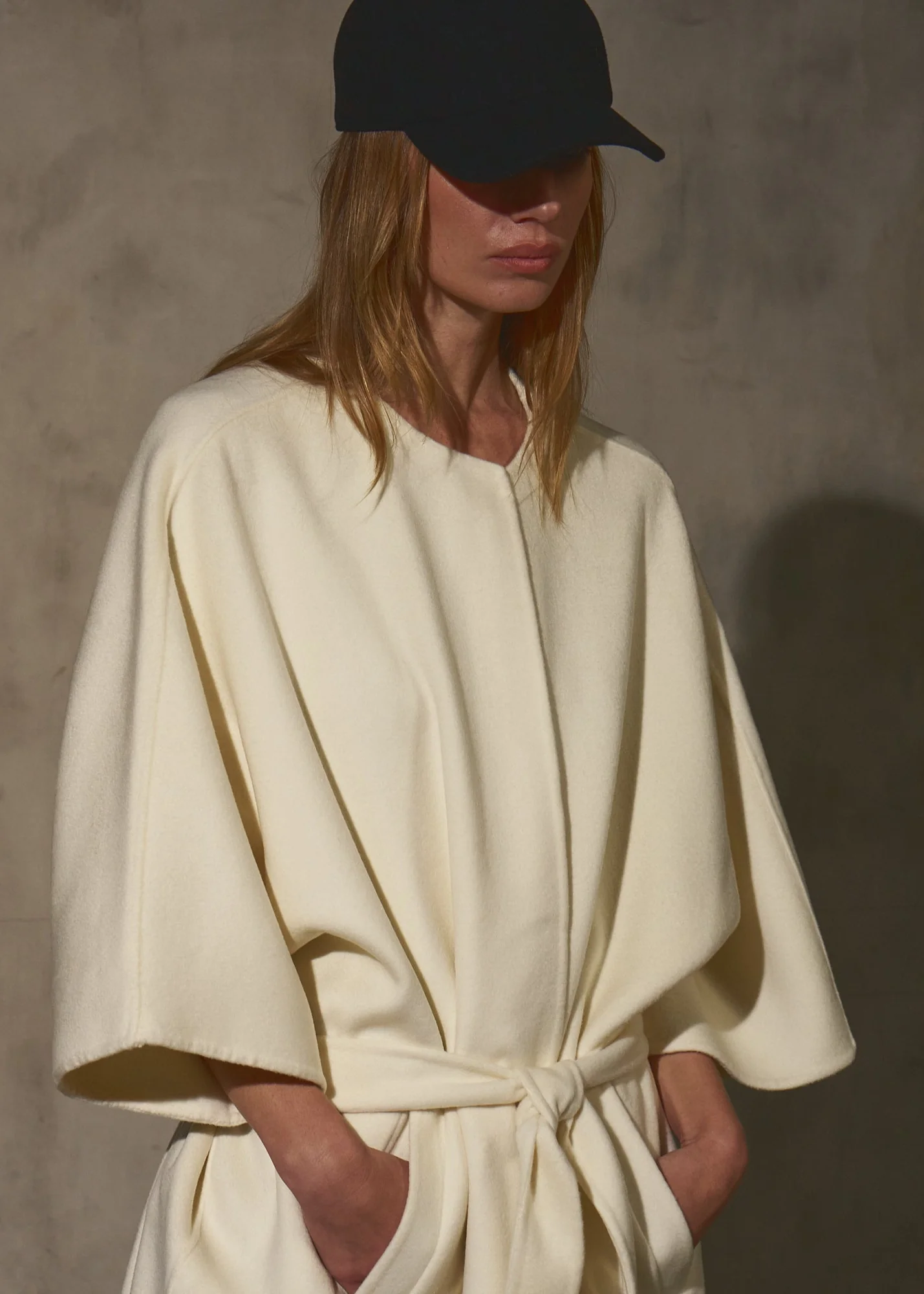 COLLARLESS CASHMERE BELTED COAT - Cream - Image 6