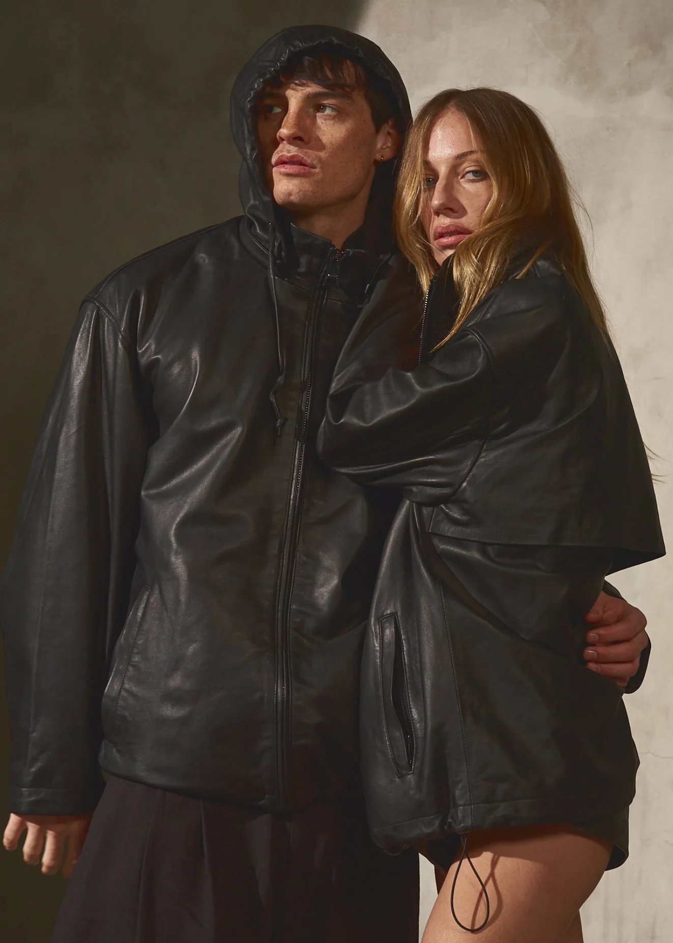HOODED LEATHER WINDBREAKER - Noir - Image 12