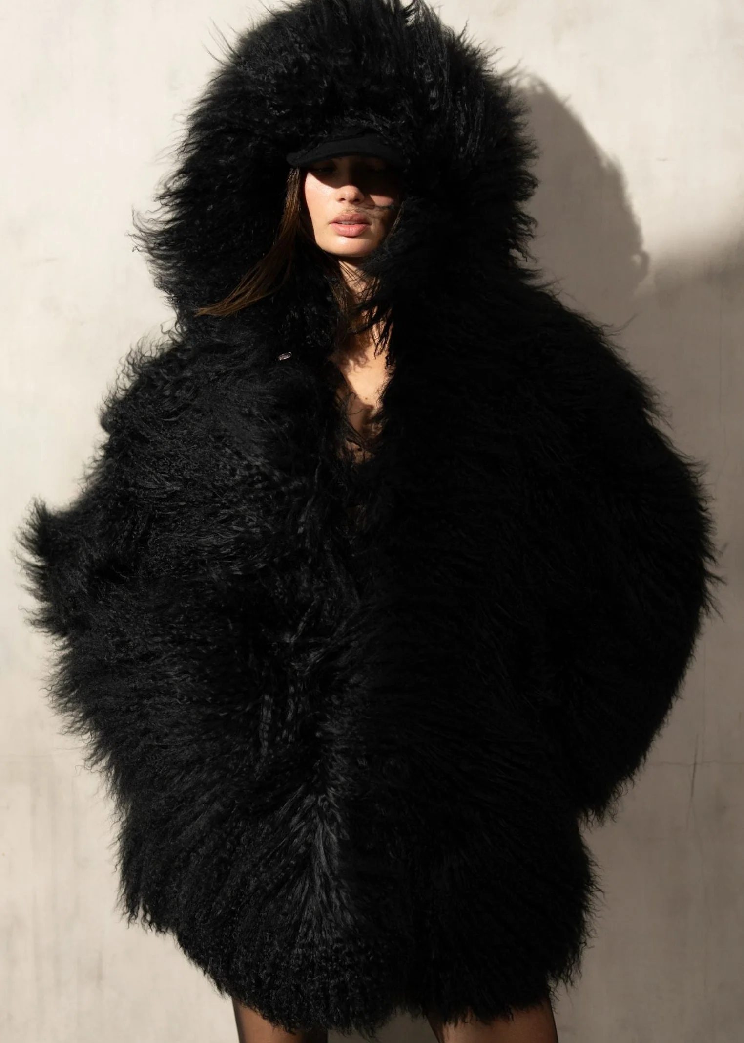 HOODED MONGOLIAN - Noir - Image 4