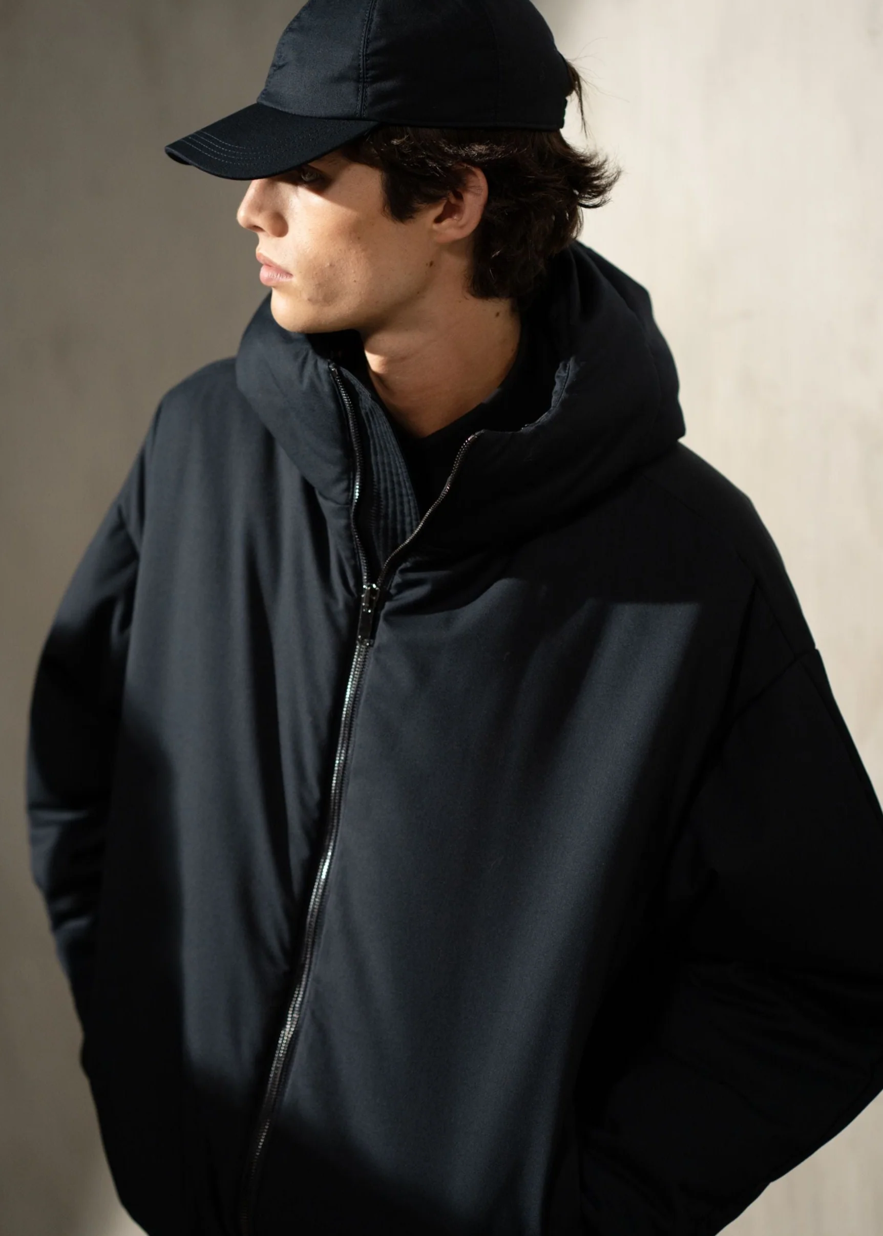 AUTER HOODED PUFFER - Midnight - Image 4