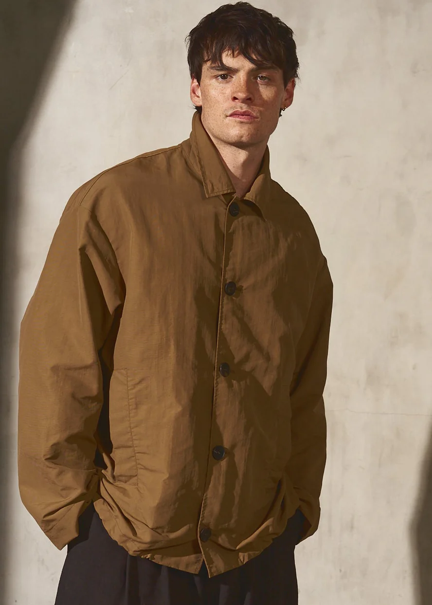 PAPERWEIGHT SHIRT JACKET - Latte - Image 4