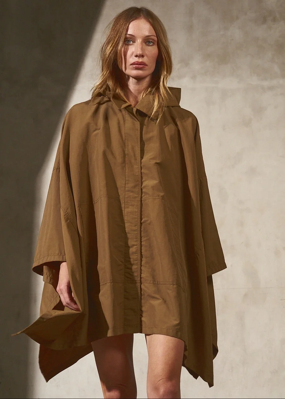 PAPERWEIGHT PONCHO - Latte - Image 8